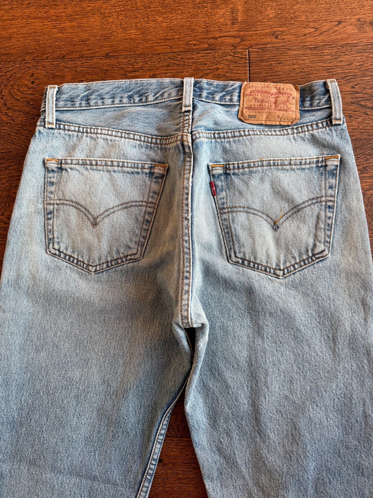 Soft W31 L29 vintage Levis 501s 31” measured medium light blue faded 90s 501s