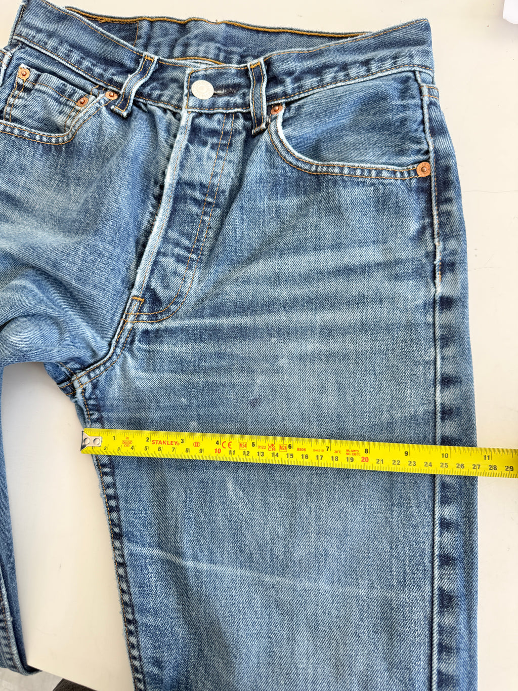 Softer W26 L29 vintage Levis 501 25/26” measured waist indigo faded blue 501s Y2K