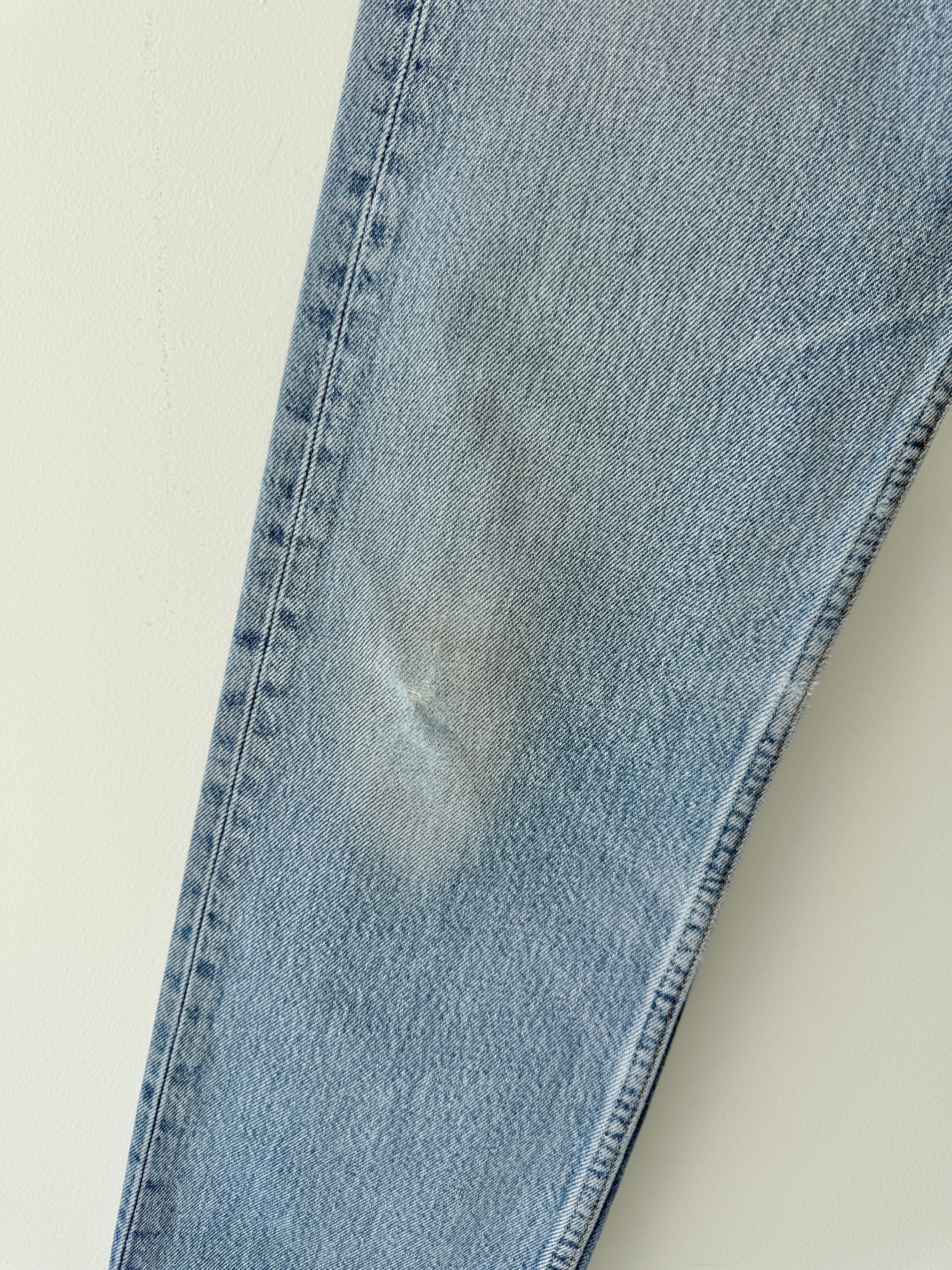 W27 L31 vintage Levis 501 27” measured waist light faded blue Y2K 501s