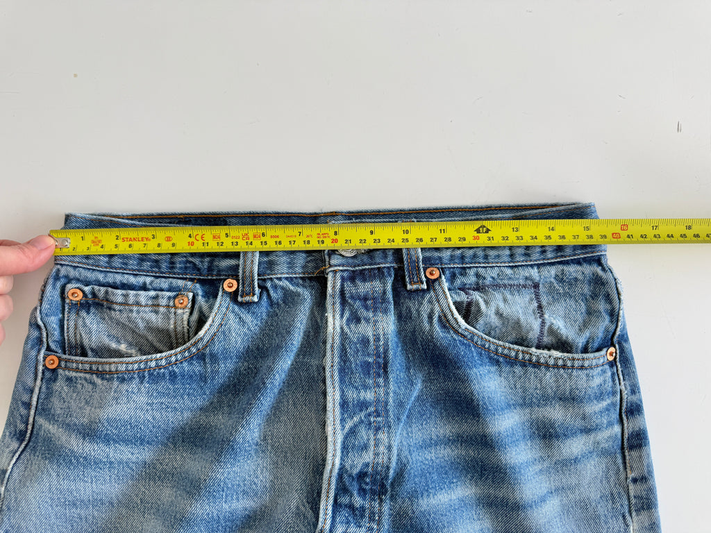 W30 L27 vintage Levis 501 29/30” dark blue faded Levi’s 501s USA 80s collectors addition
