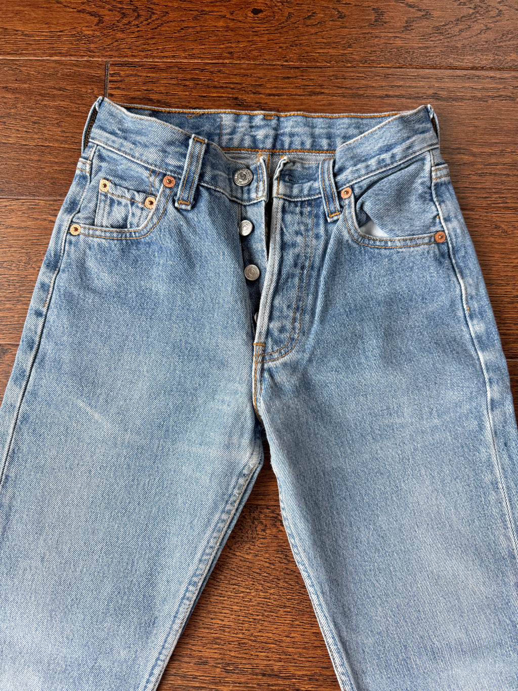 Softer w22 L27 Levis 501 vintage medium blue 90s denim straight leg jeans 501 21”/22” waist