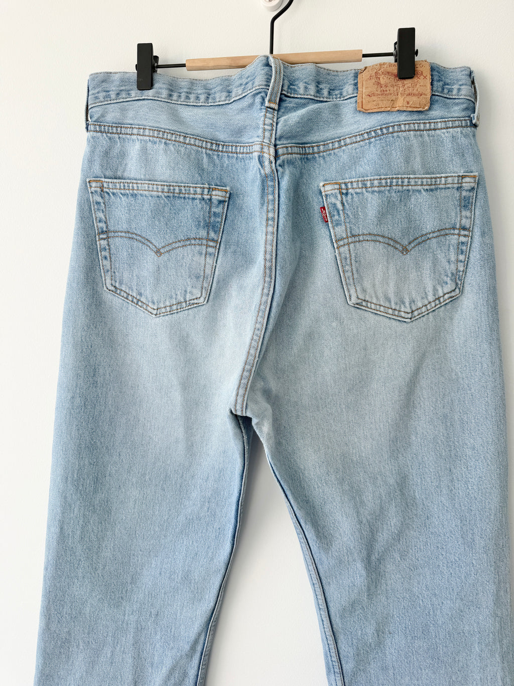 W36 L33 vintage Levis 501 35-36”” measured light blue 90s USA 501s