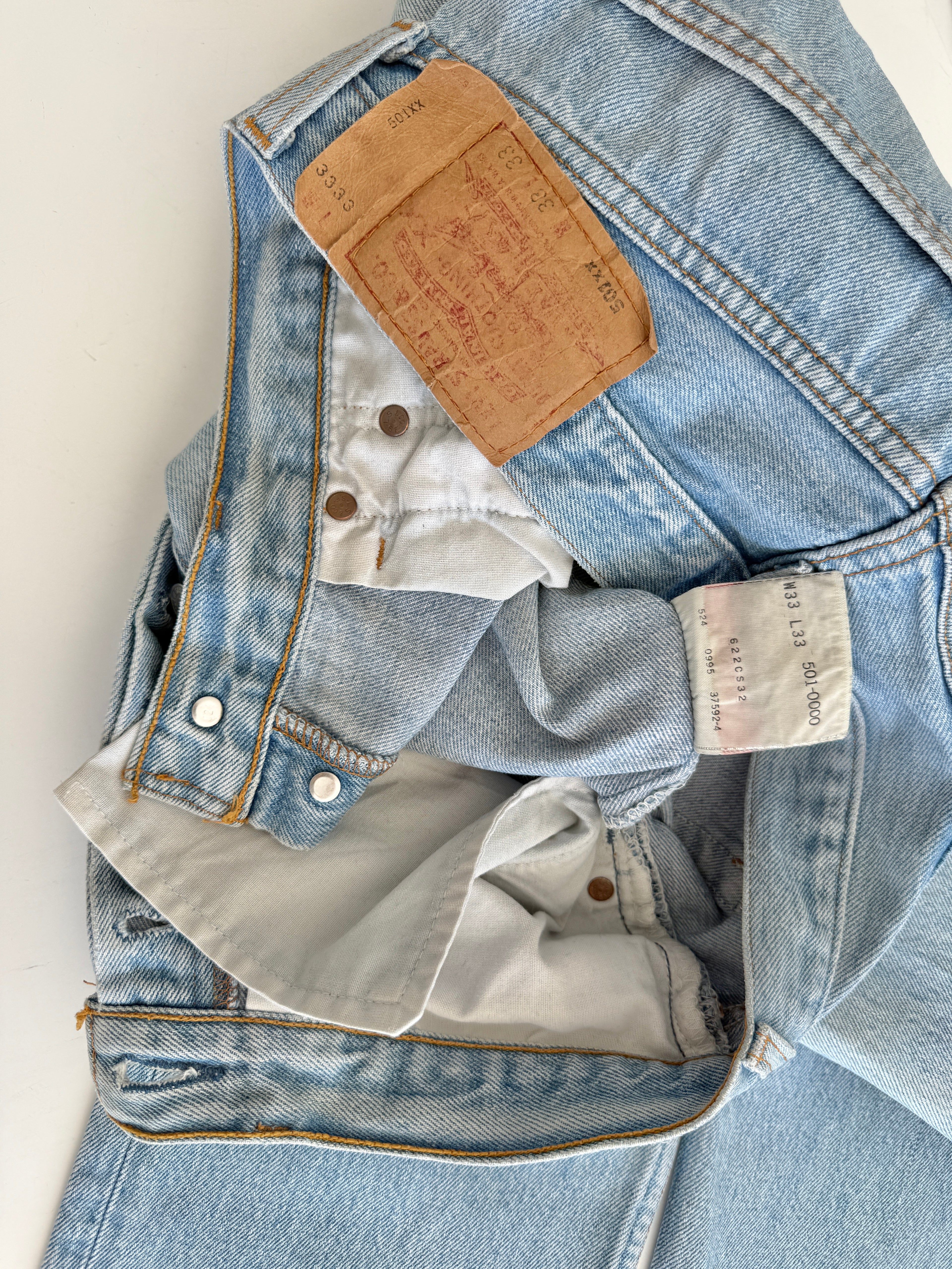 W30 L29 vintage Levis 501xx 30” measured waist light faded blue USA 90s  501xx