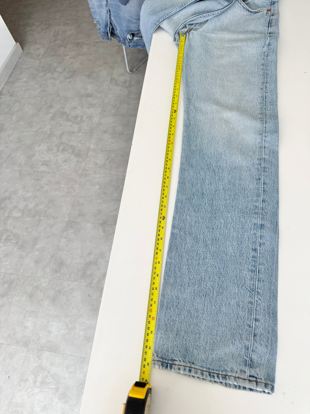 W29 L35 vintage Levis 501 28-29” measured light blue faded 90s denim Levi’s 501s