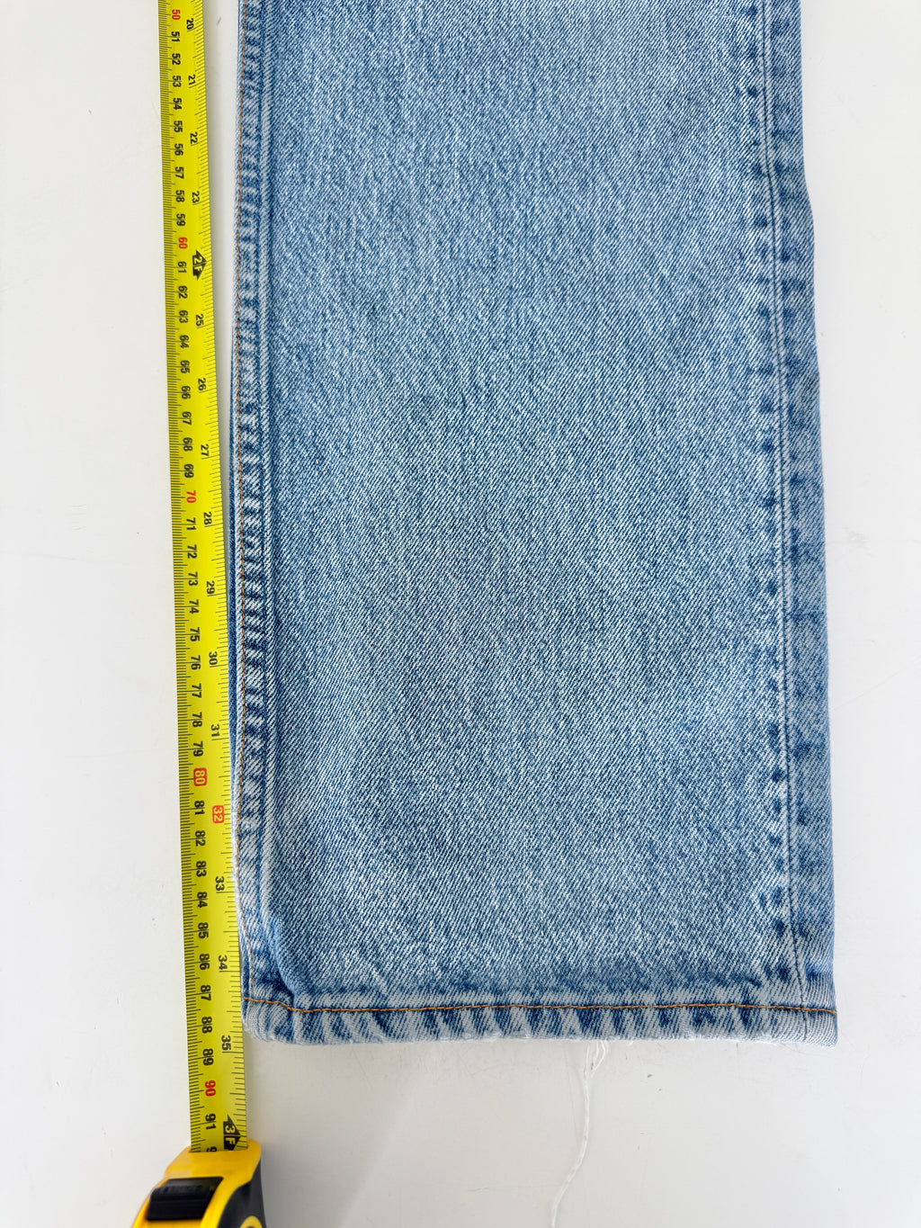 W29 L34 vintage Levis 501 29” measured medium light blue faded 90s denim Levi’s 501s USA
