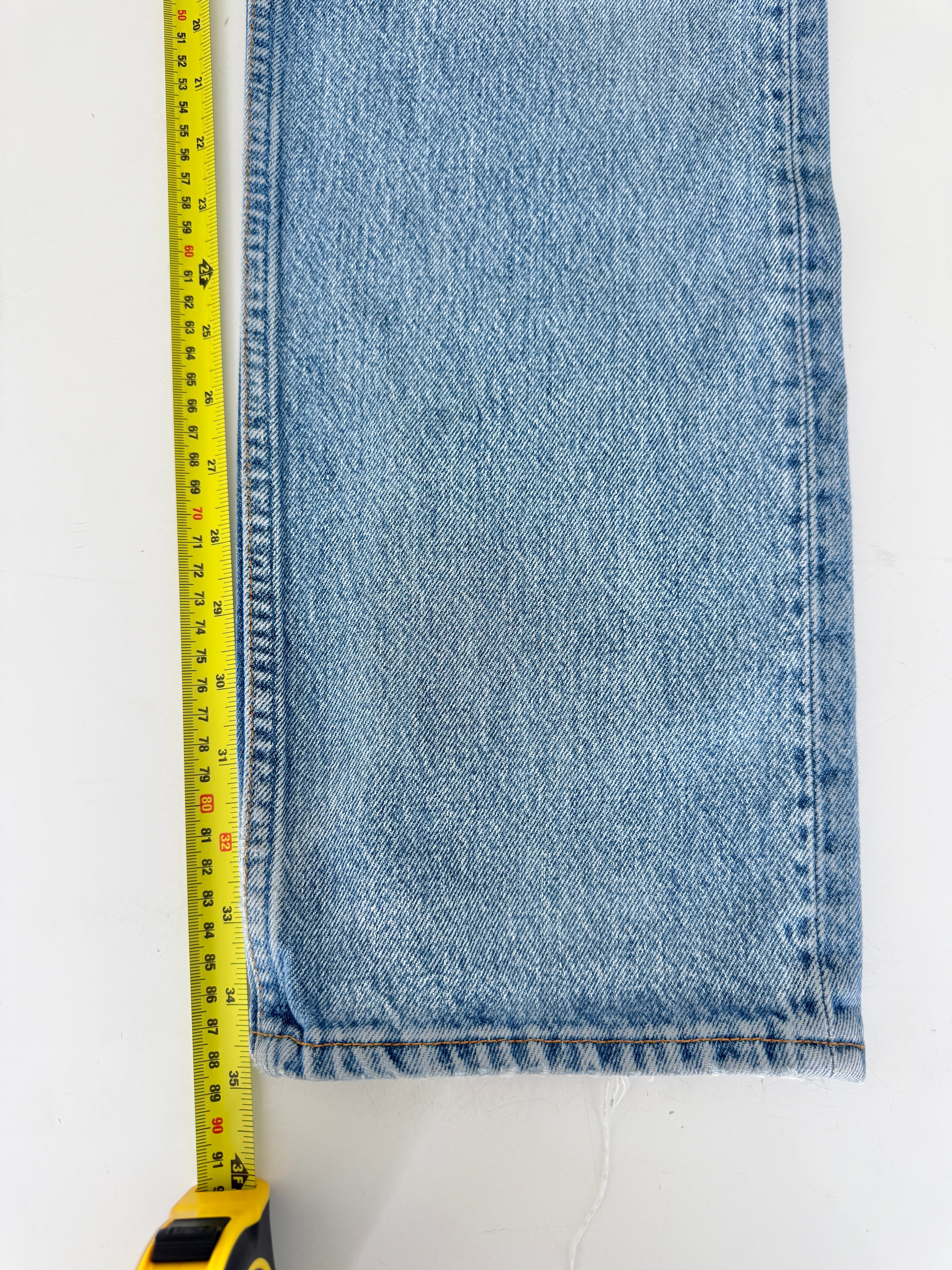 W29 L34 vintage Levis 501 29” measured medium light blue faded 90s denim Levi’s 501s USA