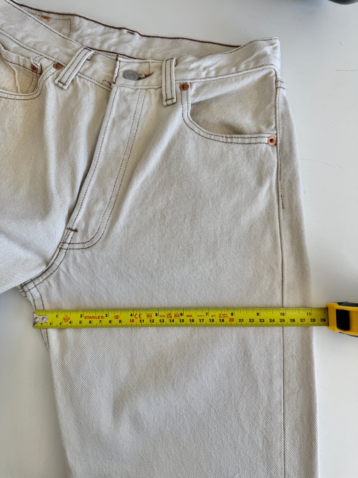 W27 L34 vintage Levis 501s 26/27” measured beige 501s 90s USA