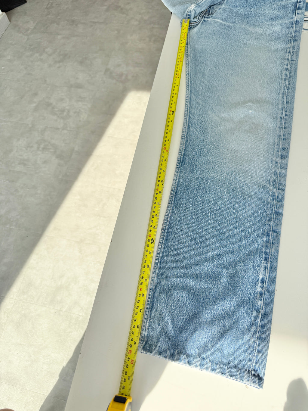 W31 L31 vintage Levis 501 30/31” measured waist light faded blue 80s 501s