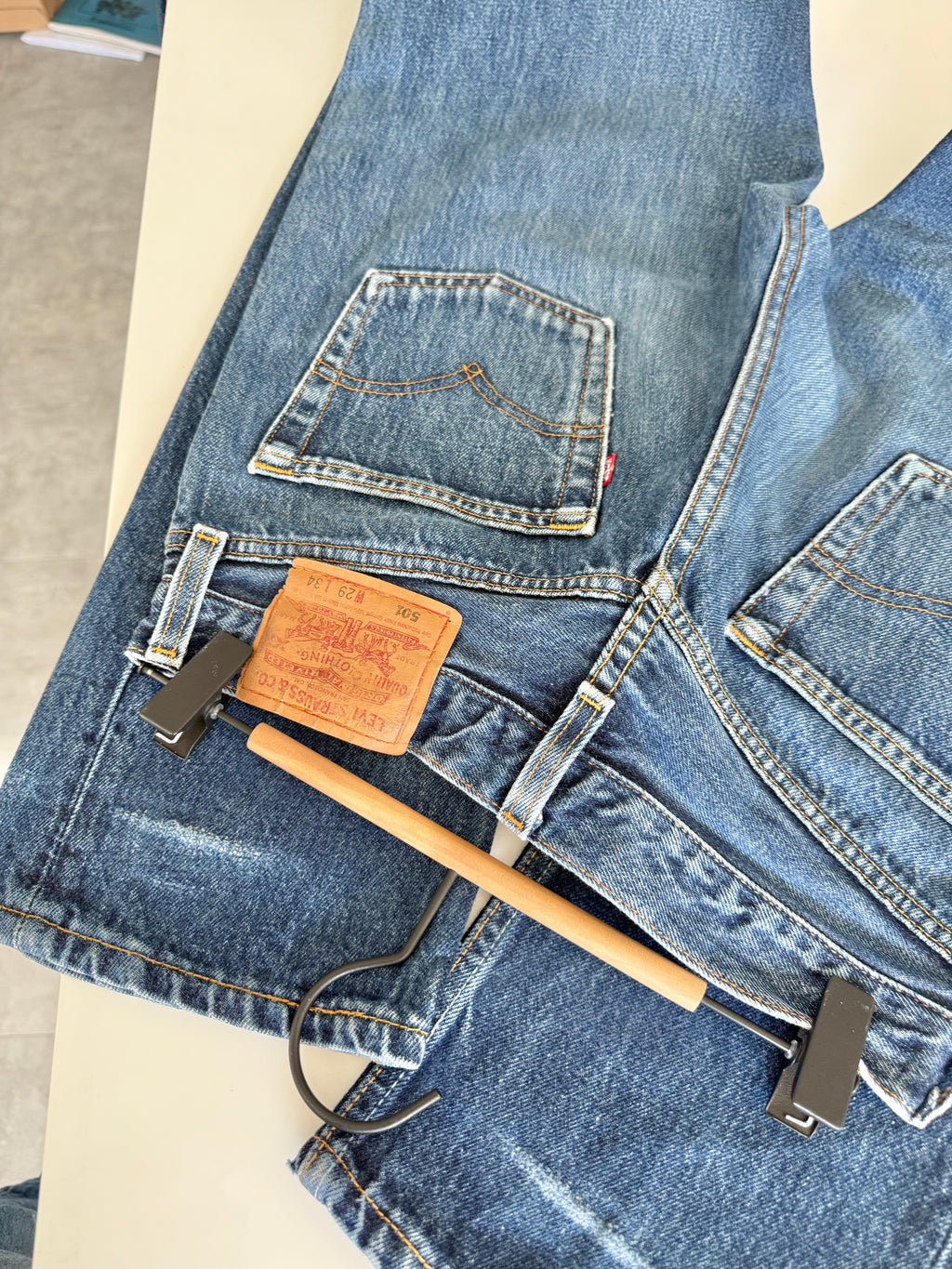 W27 L33 vintage Levis 501 26-27” dark f blue 90s Levi’s 501s USA