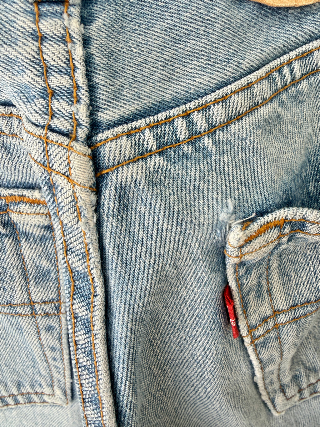 W27 L31 vintage Levis 501 26/27” measured waist medium light blue 501s Y2K nl
