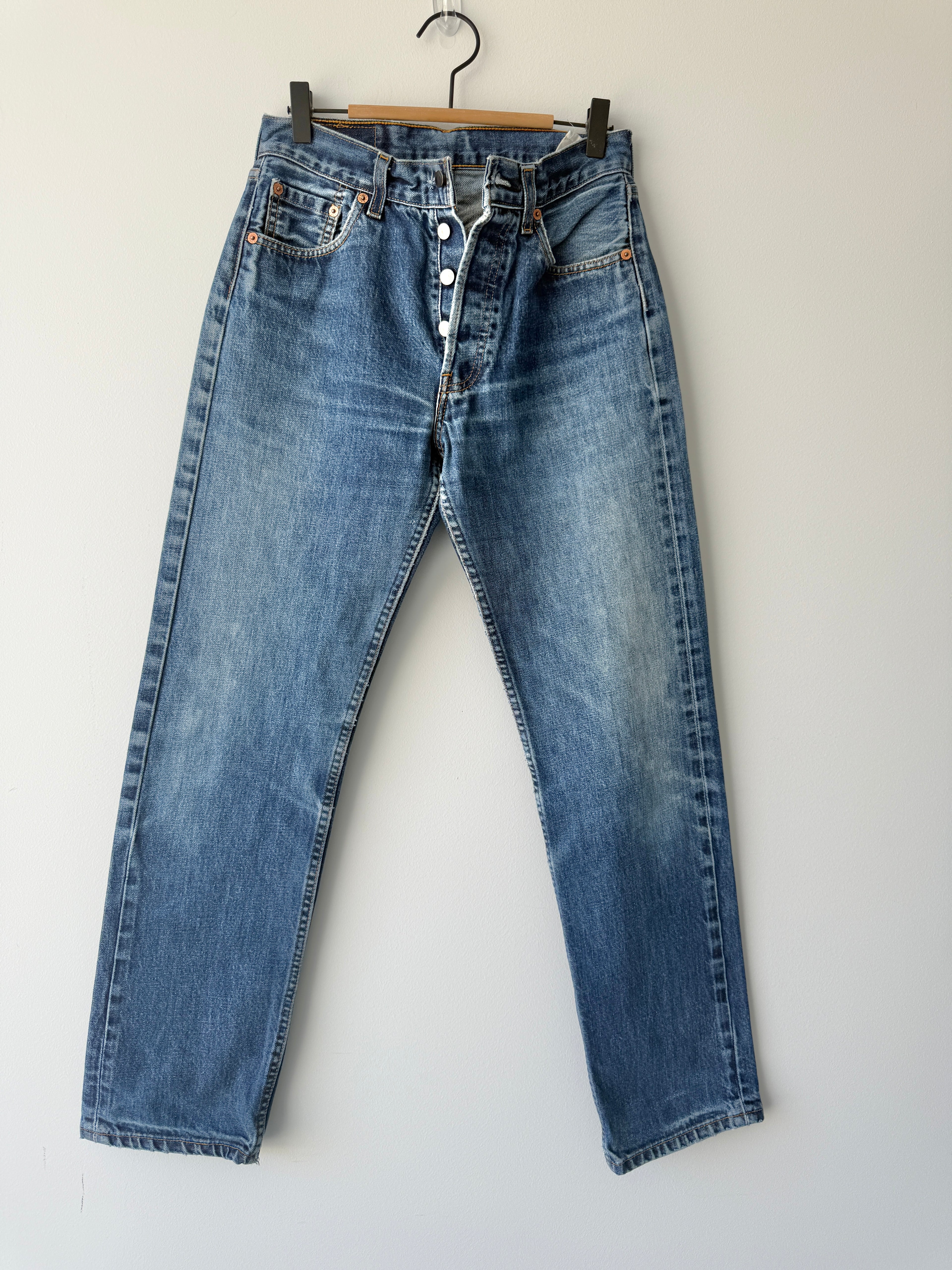 W27 L30 vintage Levis 501 26/27” measured waist dark faded blue 501s Y2K