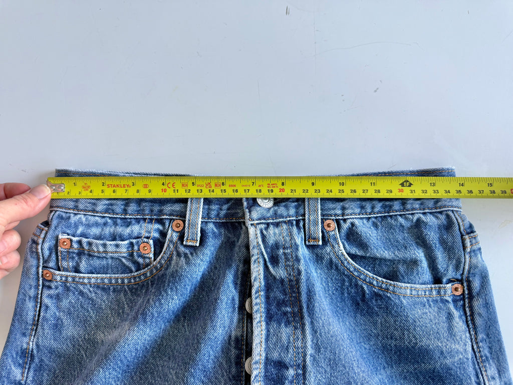 W27 L31 vintage Levis 501 dark faded blue 26/27” measured waist 90s USA levis 501s