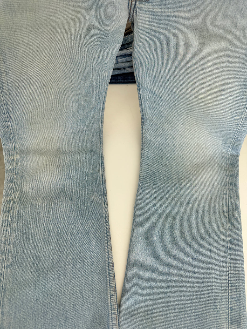 W30 L29 vintage Levis 501xx 30” measured waist light faded blue USA 90s  501xx