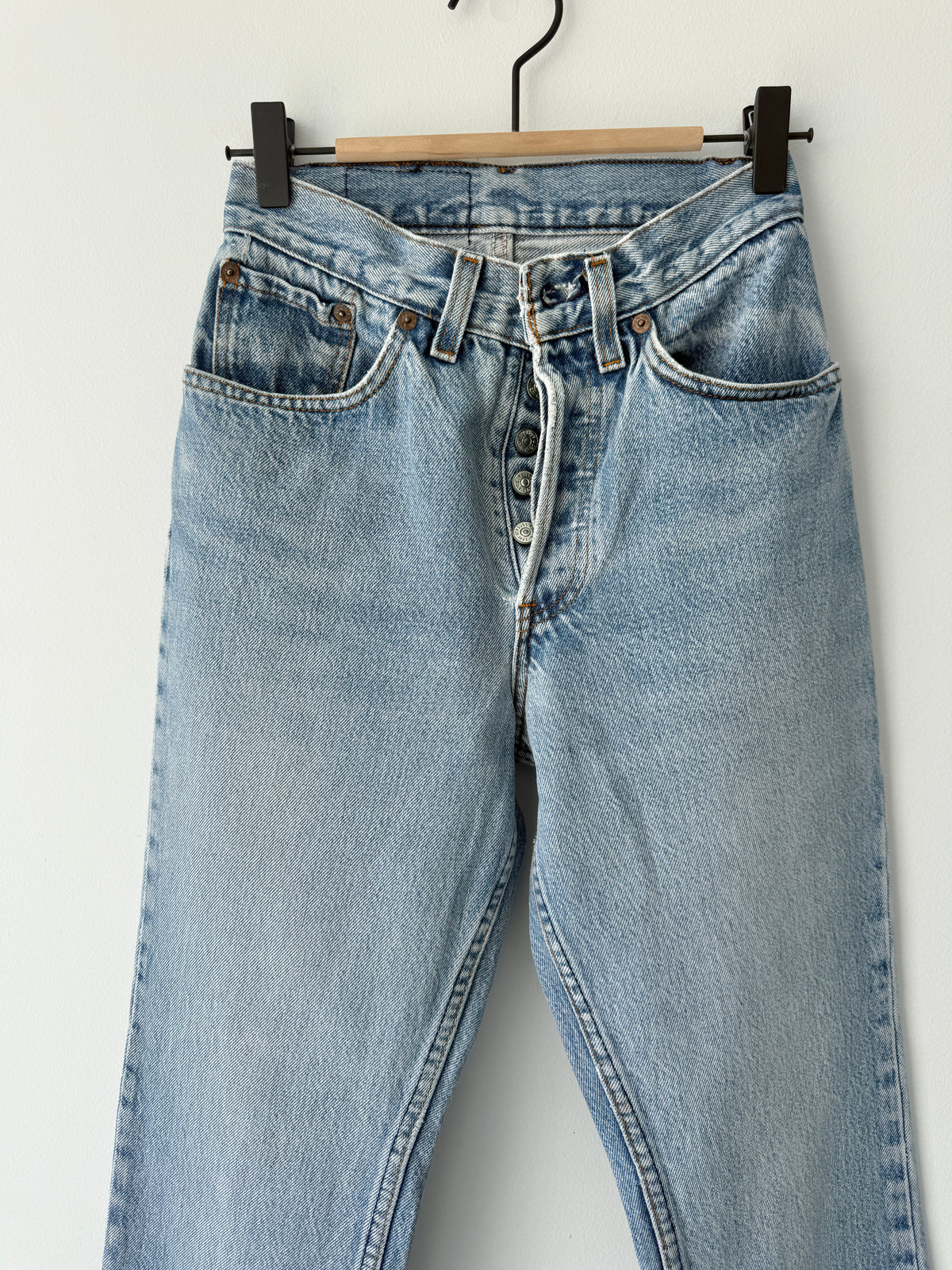 W23 L31 vintage Levis 26501s 22/23” measured light blue 26501s 80s 1984 USA