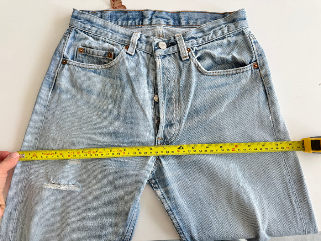 W27 L28 vintage Levis 501 light faded blue 26/27” measured waist 501s early 90s USA