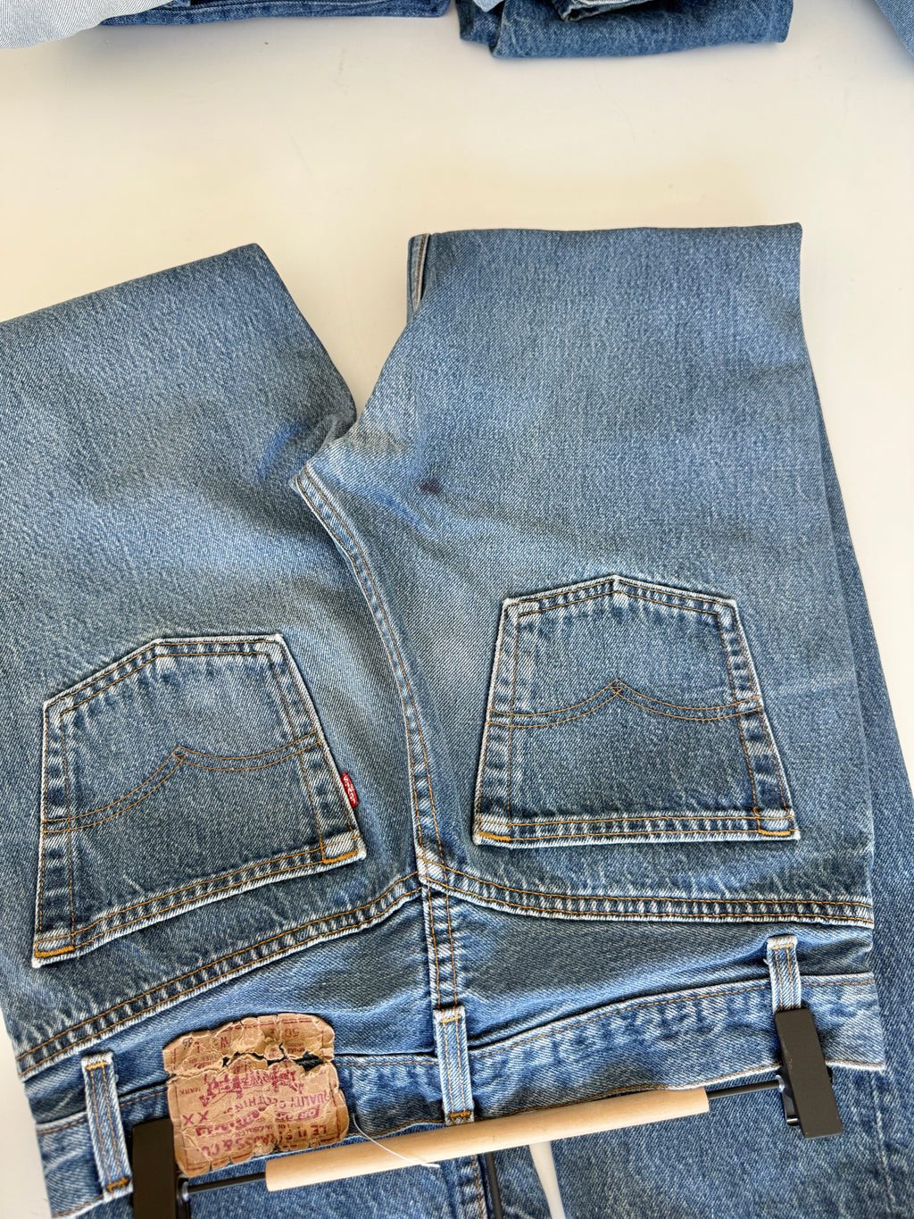 Soft W28 L30 vintage Levis 501s 27/28” measured light blue faded 80s USA 501s