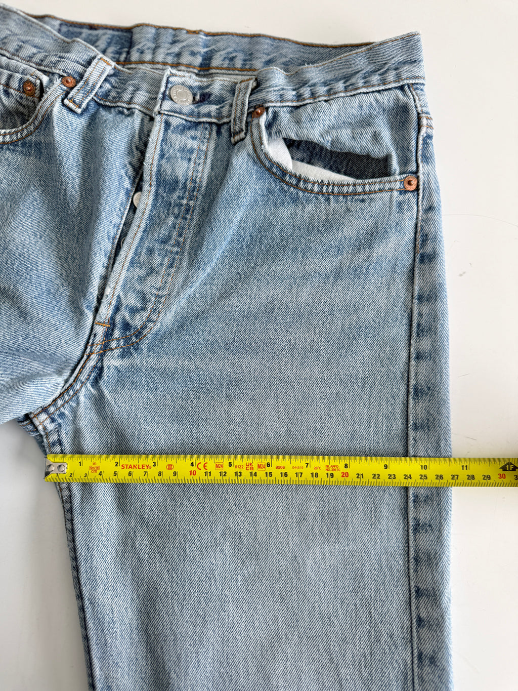 W28 L30 vintage Levis 501 27/28” measured medium light faded blue denim 80/90s Levi’s 501s