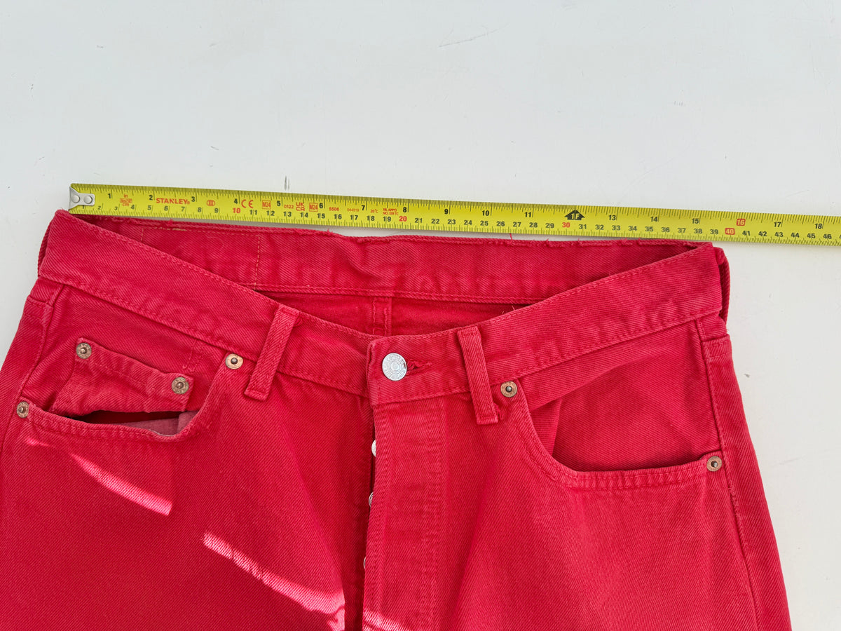 W31 L32 vintage Levis 501s 30/31” measured red denim 90s USA 501s