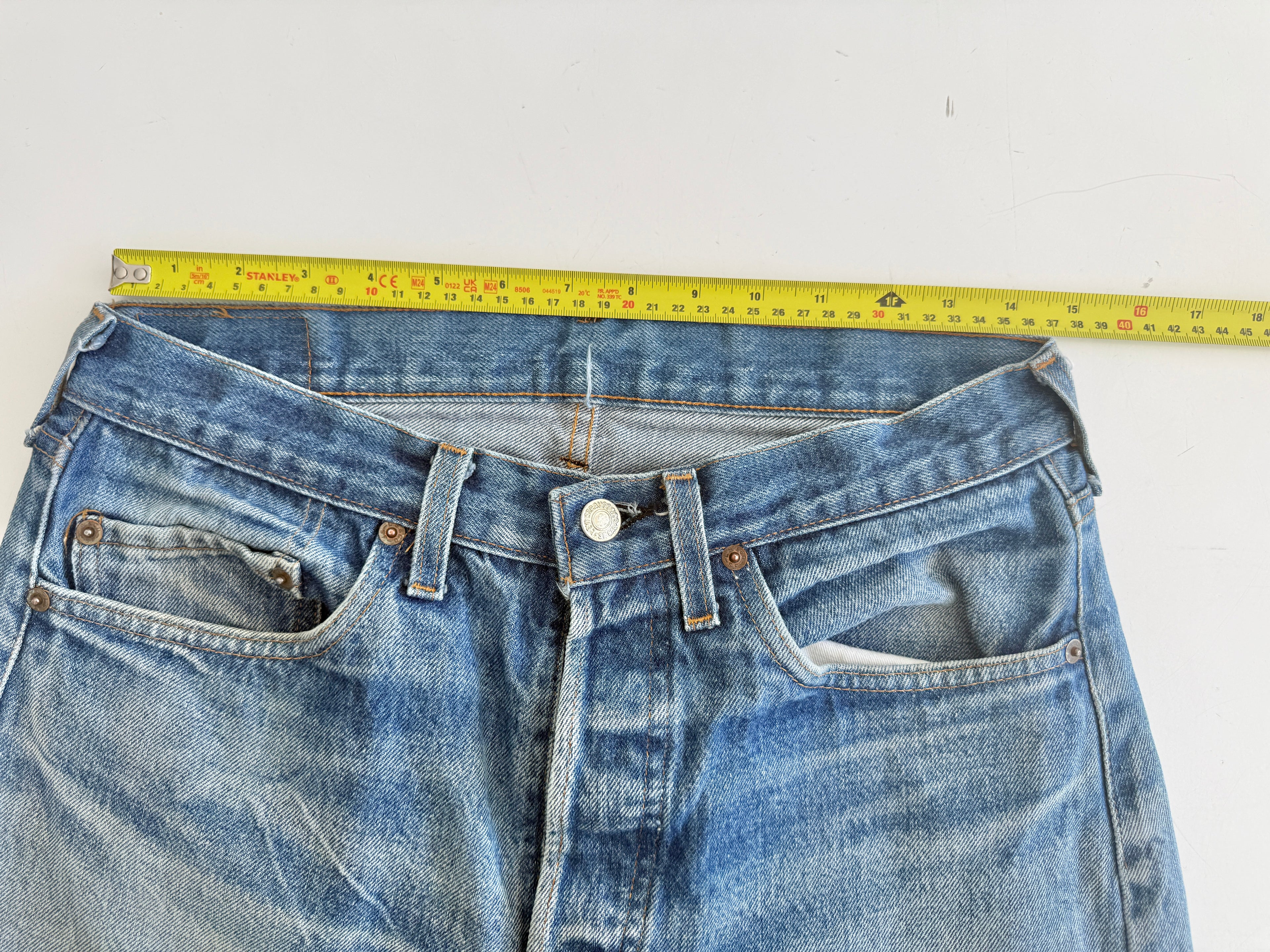 W30 L27 vintage Levis 501 29/30” measured waist dark faded blue 501s USA 80s