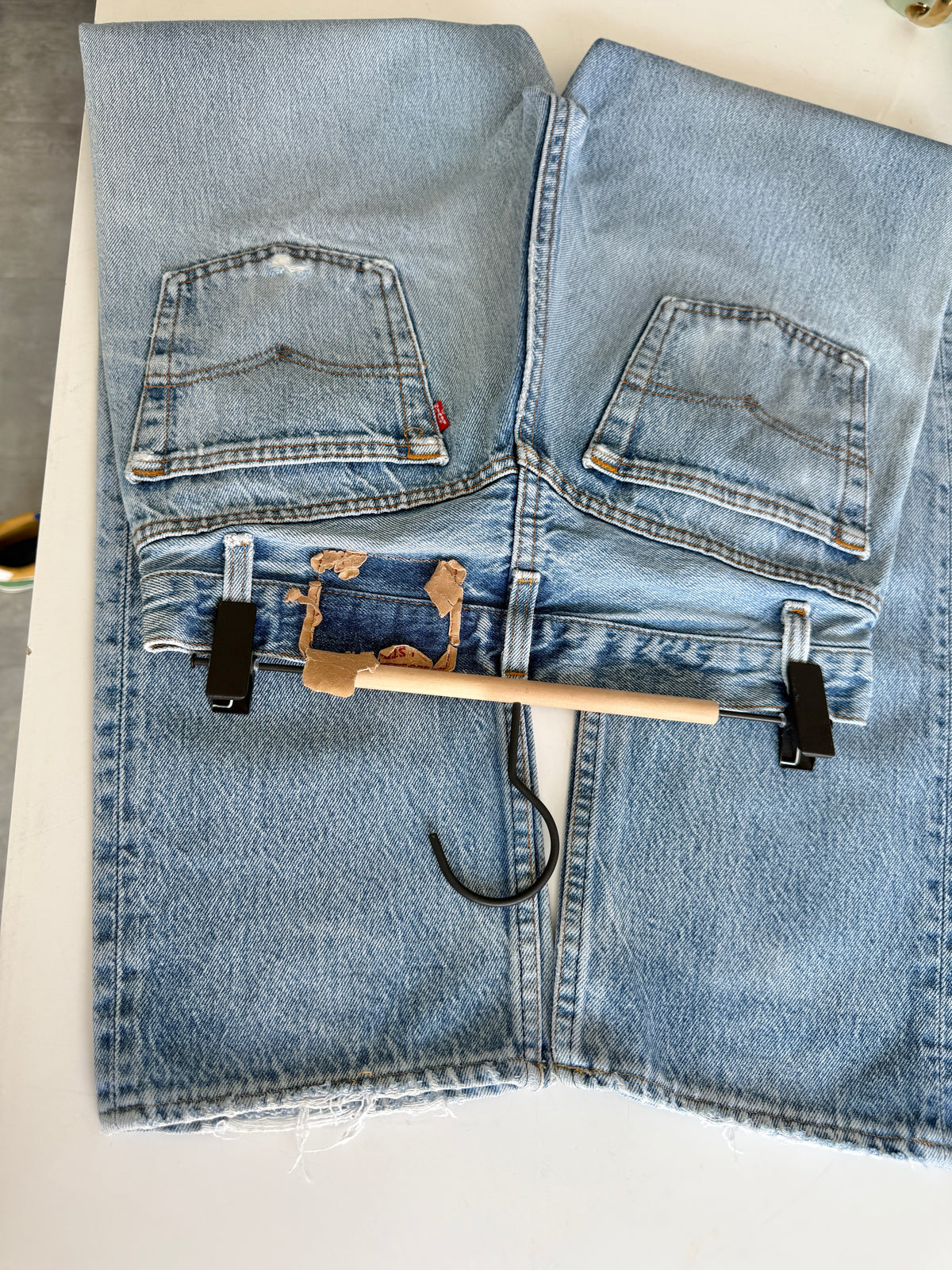 W27 L28 vintage Levis 501 light faded blue 26/27” measured waist 501s early 90s USA