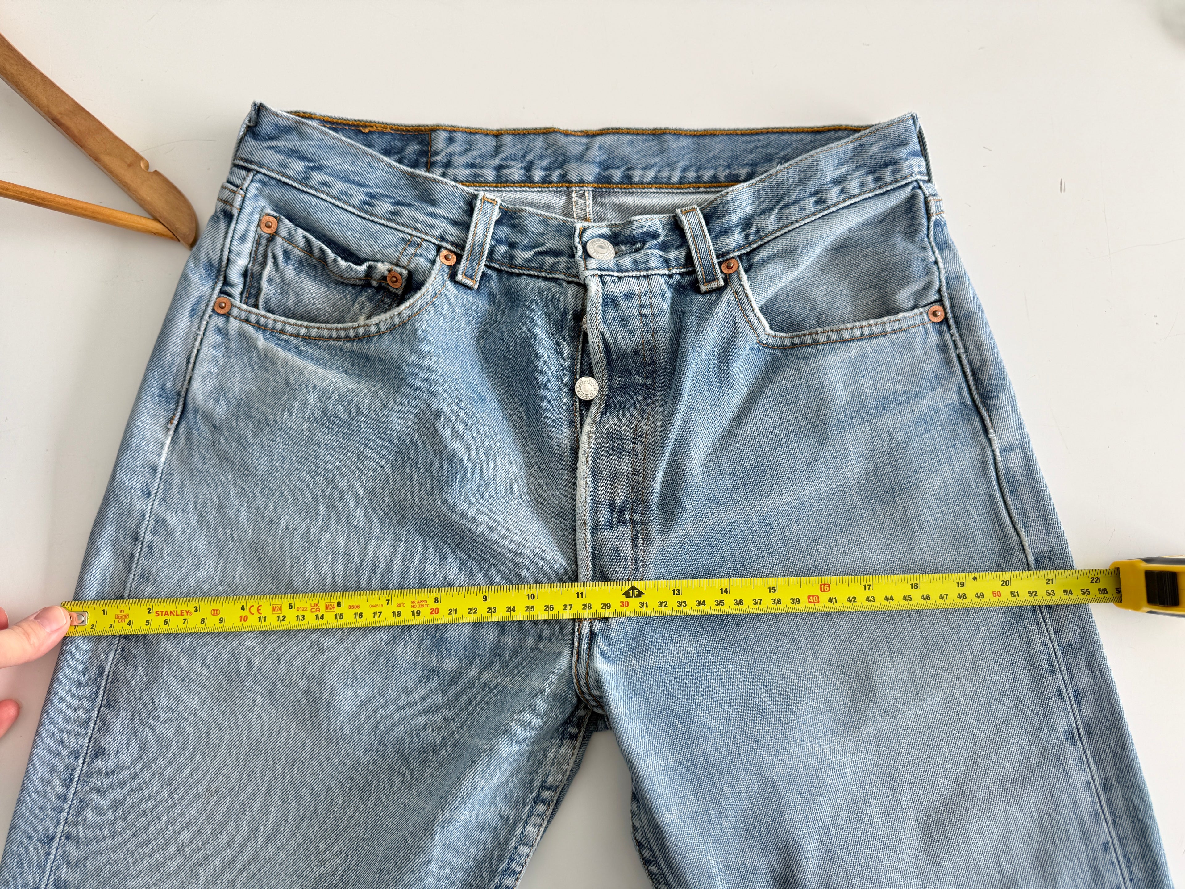 W30 L29 vintage Levis 501 29/30” measured unique faded blue denim 90s Levi’s 501s
