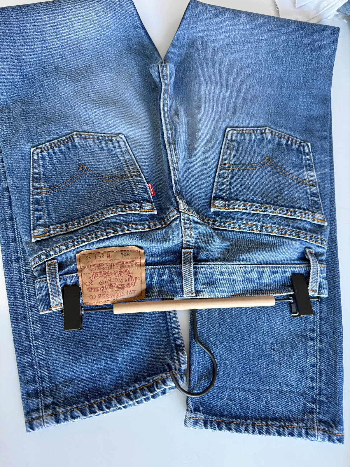 W27 L31 vintage Levis 501 dark faded blue 26/27” measured waist 90s USA levis 501s