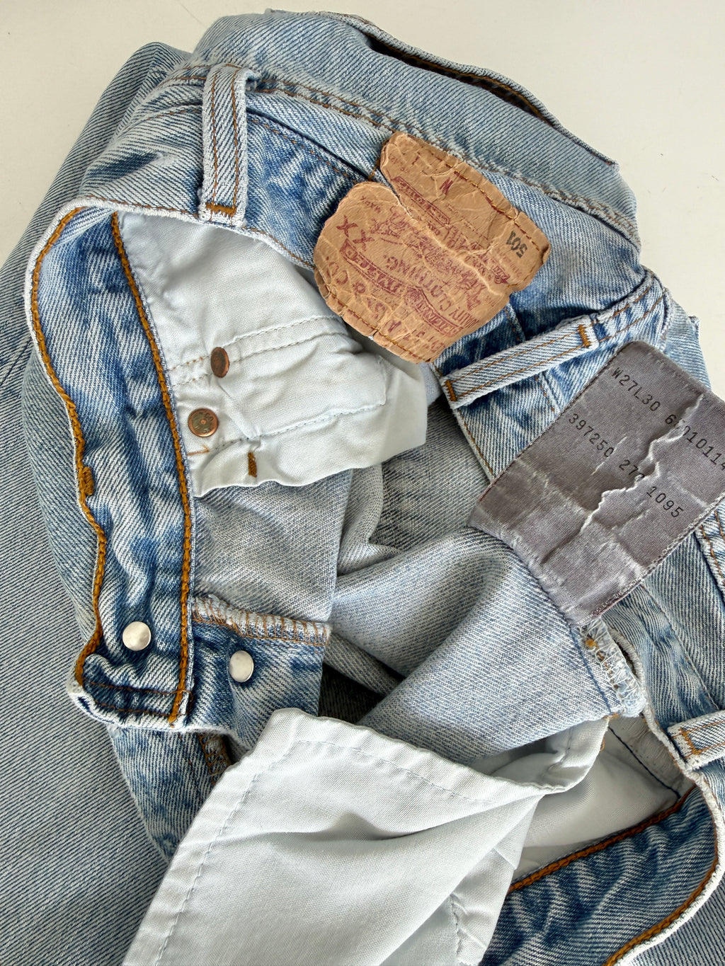 Soft shorts W25 L13 vintage Levis 501 24/25” measured waist light faded blue 501s amazing fade 90s denim
