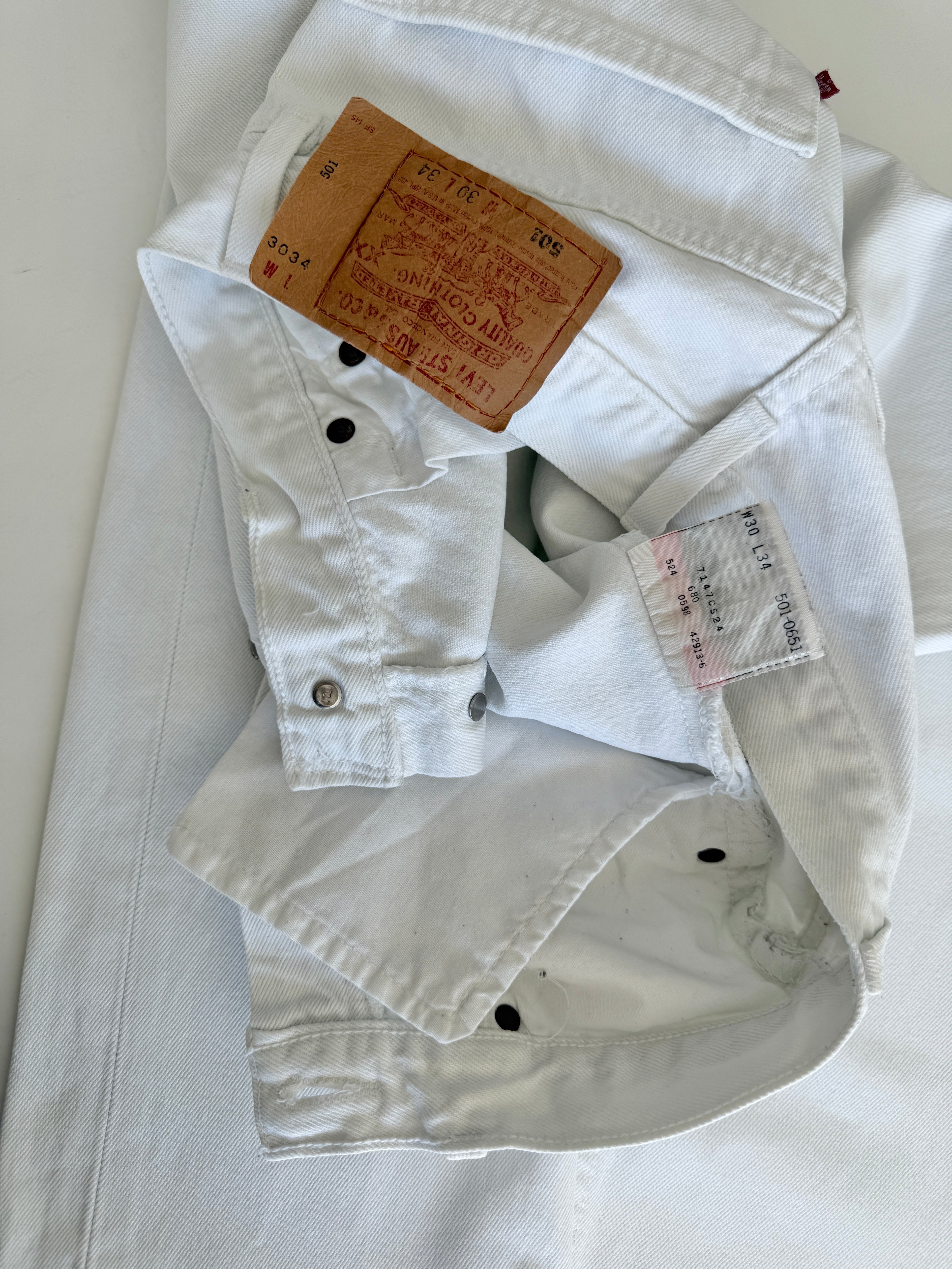 W28 L30 vintage Levis 501 27/28” measured white denim 90s Levi’s 501s USA