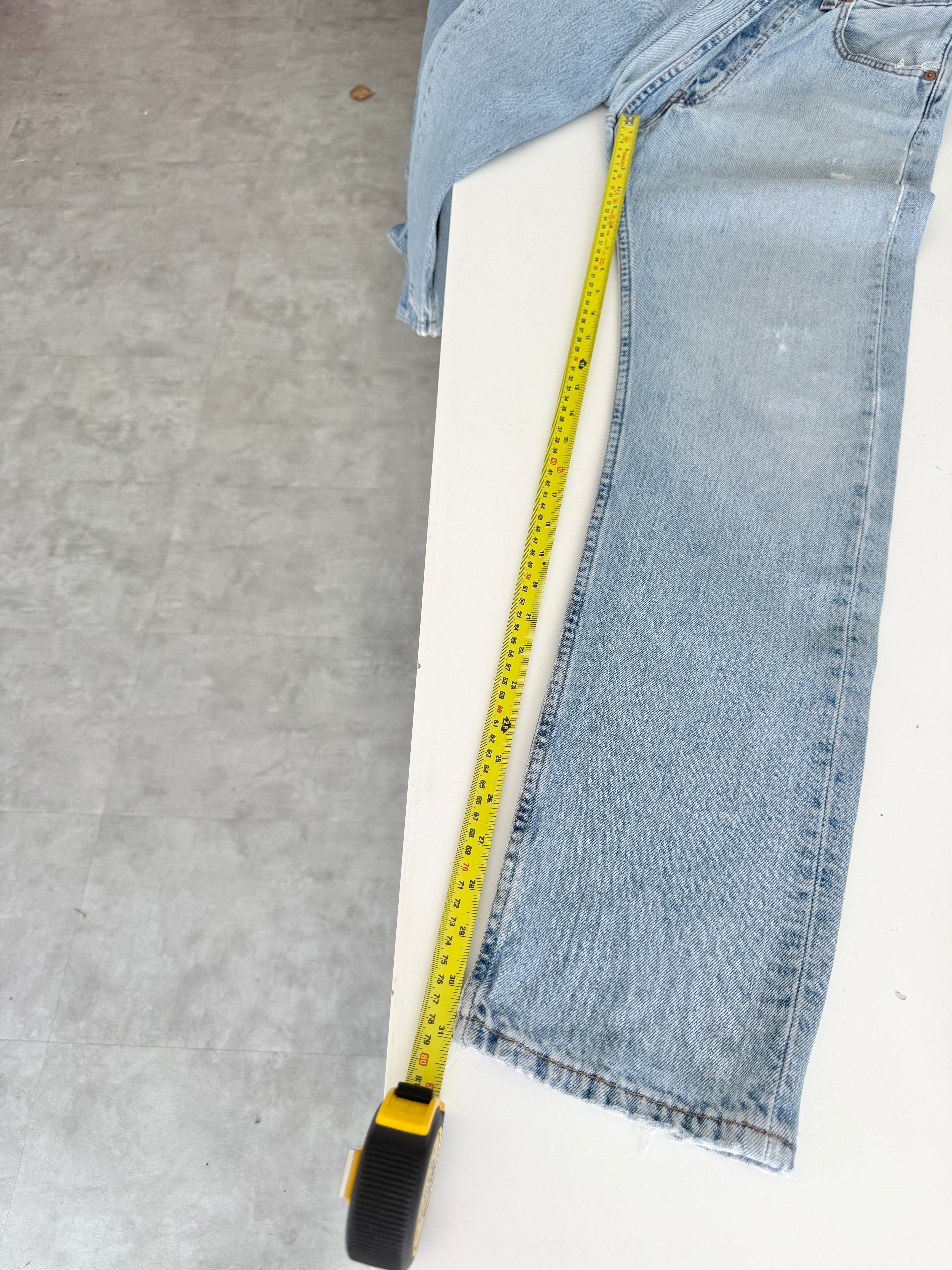 Soft W27 L31 vintage Levis 501 26/27” measured waist light blue 501s made in 90s USA