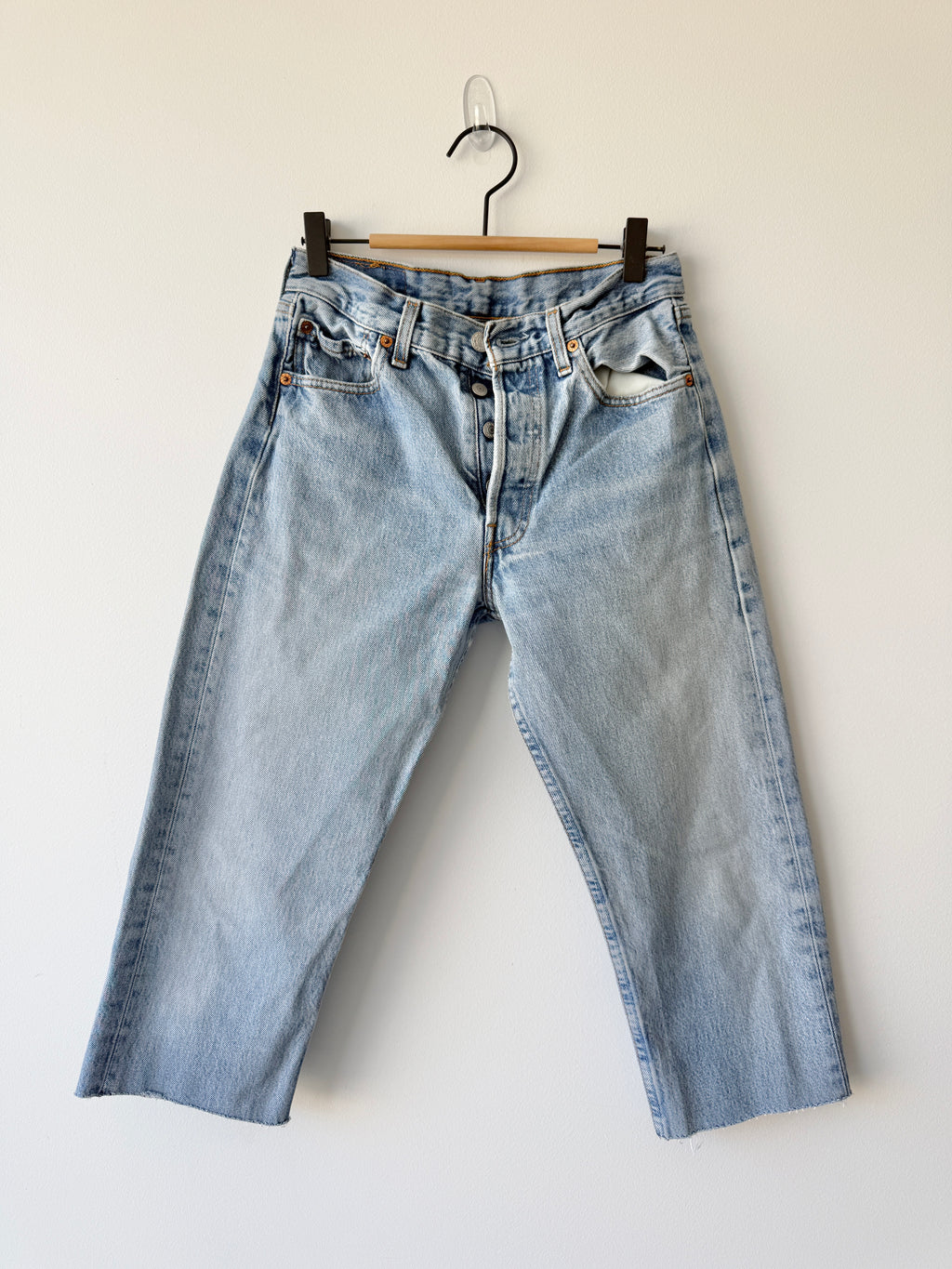 W27 vintage Levis 501 shorts 26/27” light blue Levi’s 501s 90s