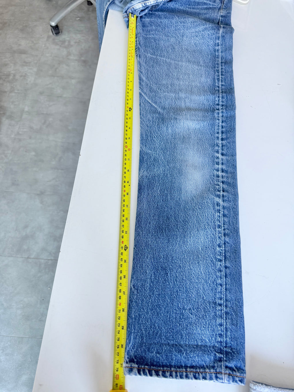 W27 L31 vintage Levis 501 dark faded blue 26/27” measured waist 90s USA levis 501s