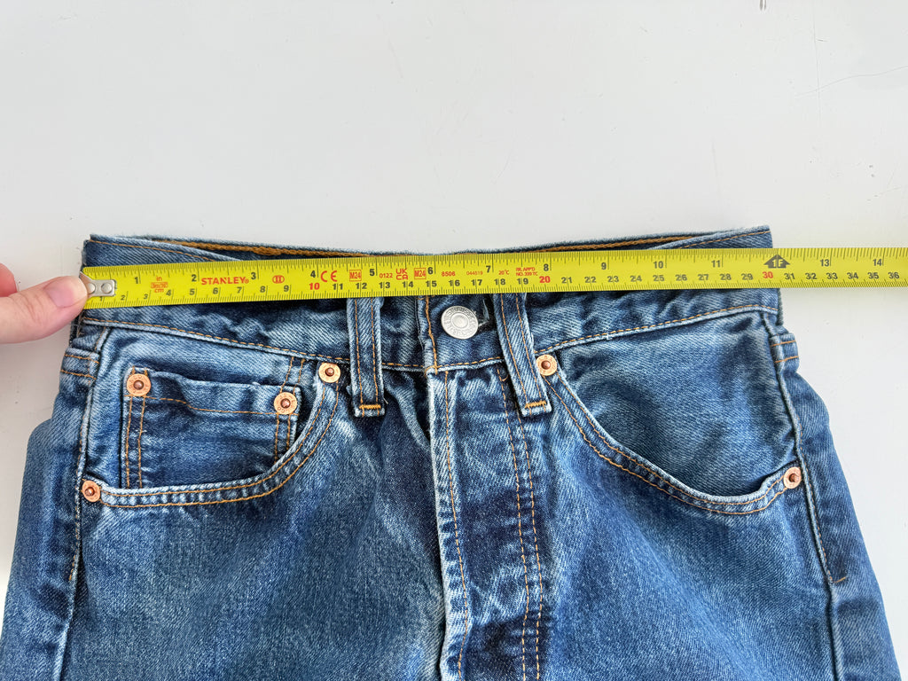 W23 L28 vintage Levis 501 23” measured waist dark indigo faded blue 501s