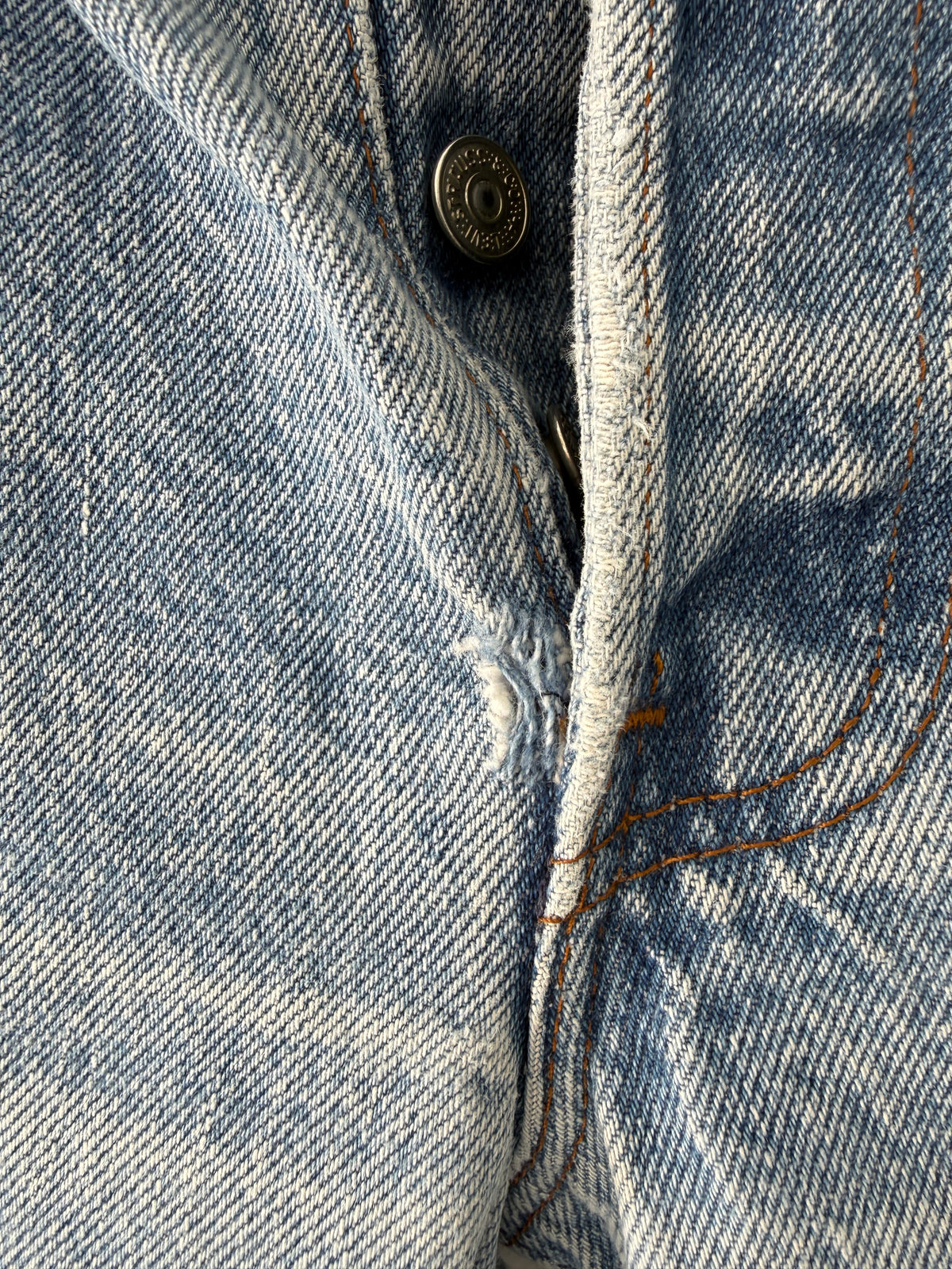 Soft W24 L28 vintage Levis 701s 23/24” measured light blue faded 80s USA 701s