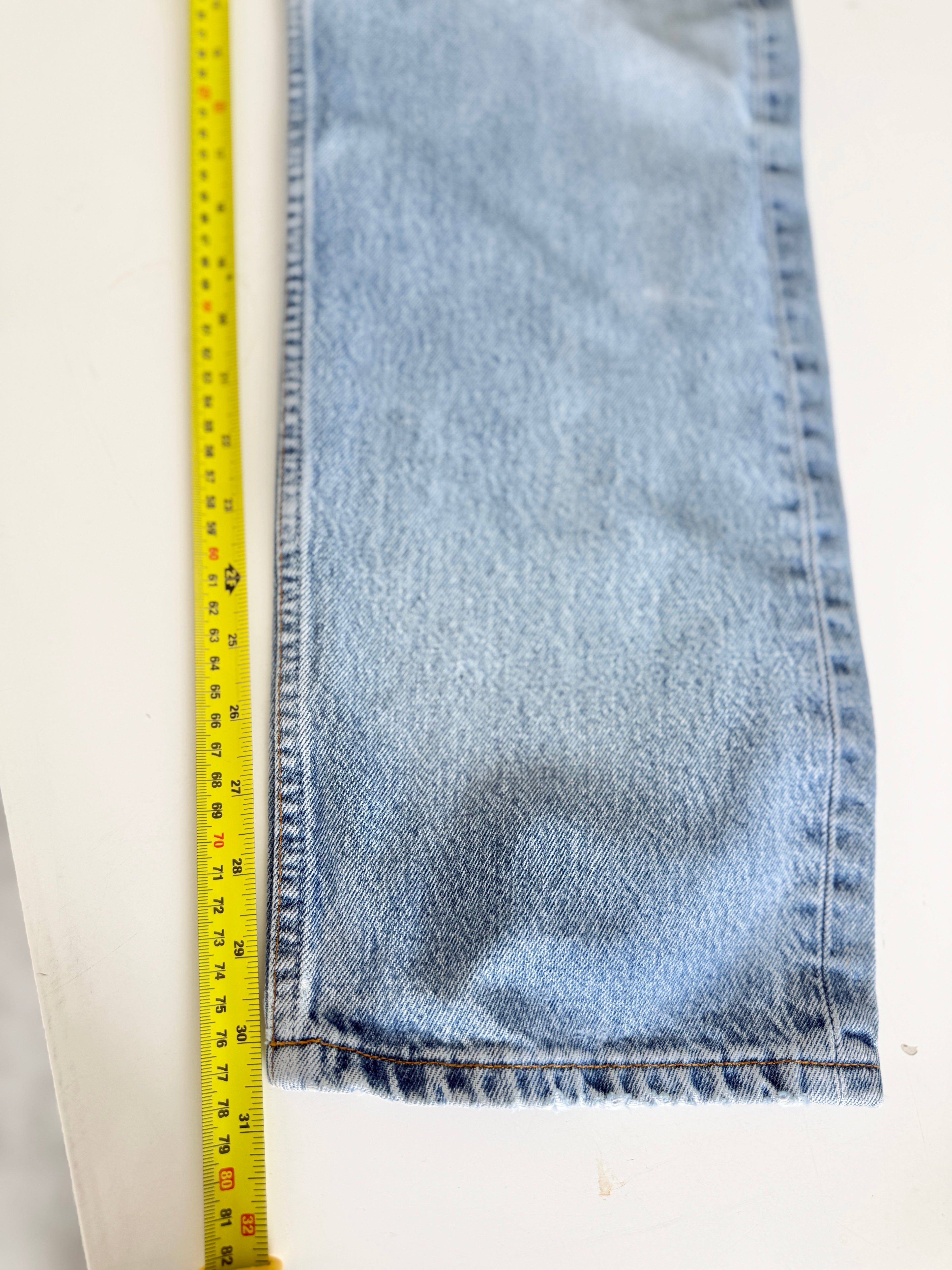 W31 L30 vintage Levis 501 30/31” measured light blue denim faded blue y2k levi’s 501s