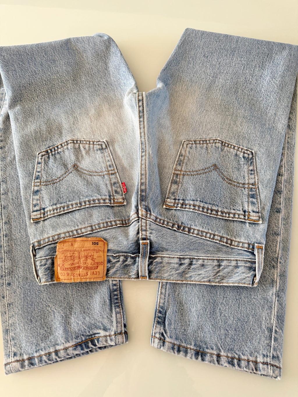 W26 L31 vintage Levis 501 24-26” measured medium blue 90s Levi’s 501s USA