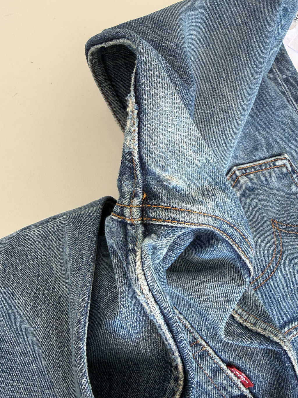 W25 L29 vintage Levis 501s 24/25” measured dark fade blue 501s