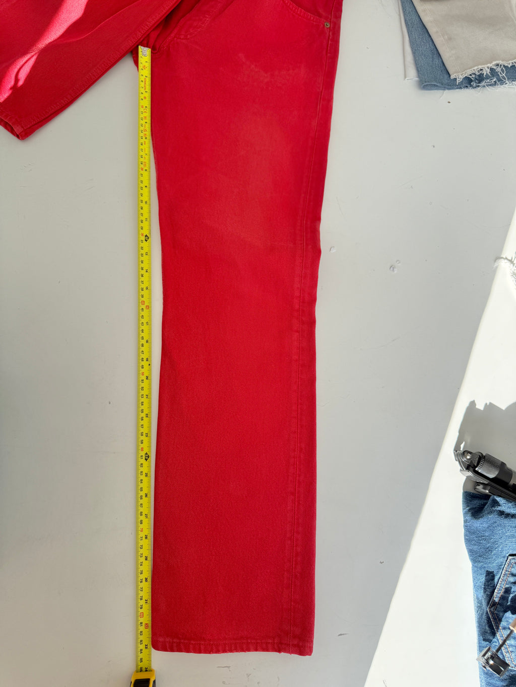 W31 L32 vintage Levis 501s 30/31” measured red denim 90s USA 501s