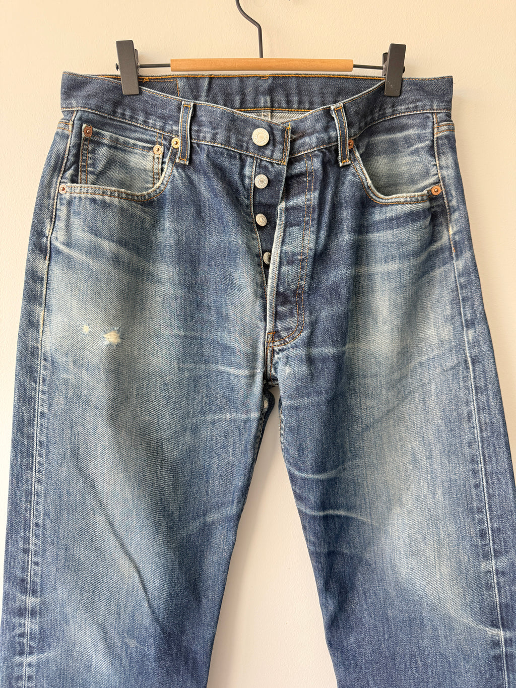 W32 L28 vintage Levis 501s 31/32” measured dark fade blue faded Y2K 501s