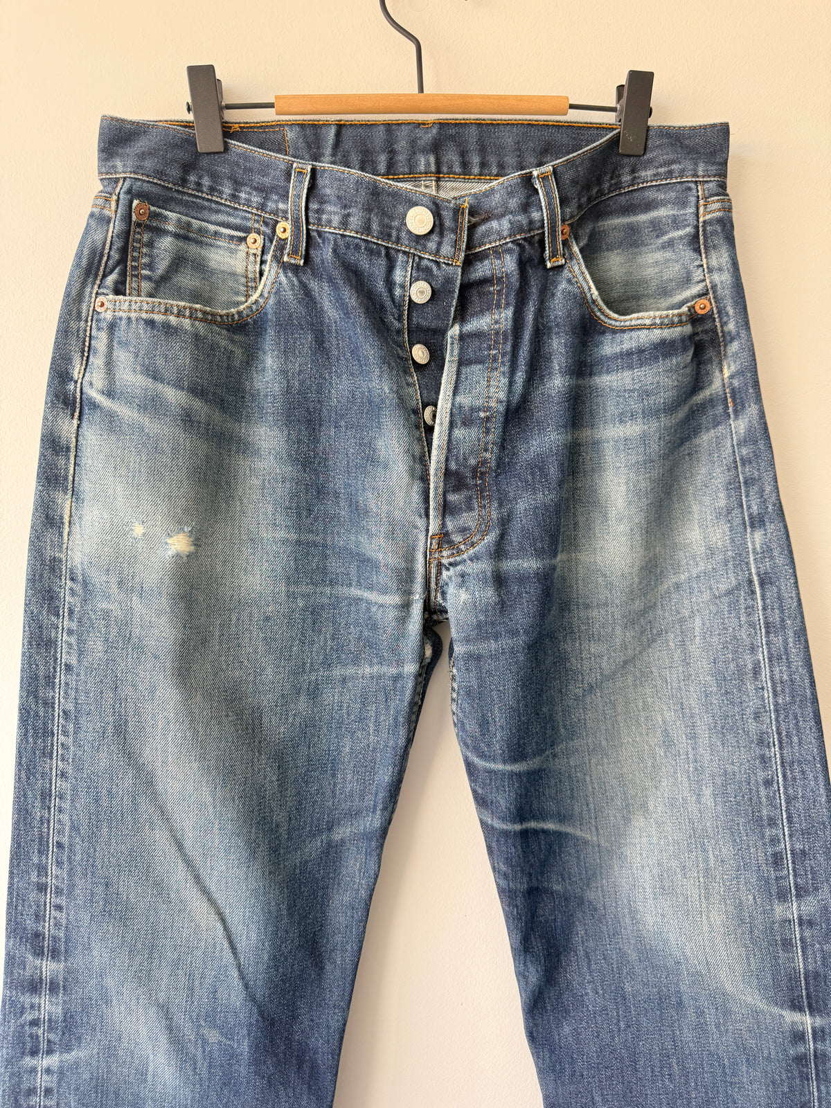 W32 L28 vintage Levis 501s 31/32” measured dark fade blue faded Y2K 501s