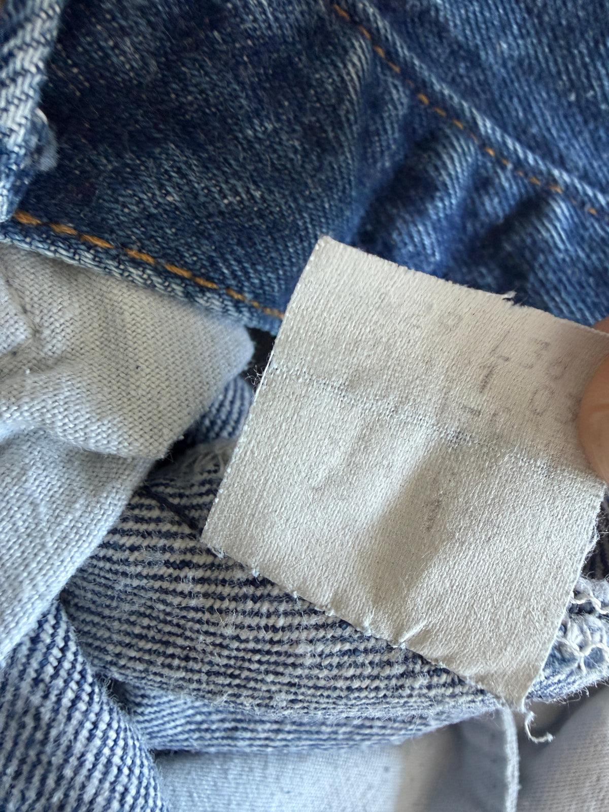 W26 L27 vintage Levis 501 25/26” measured raw blue 80s USA 501s slim hips