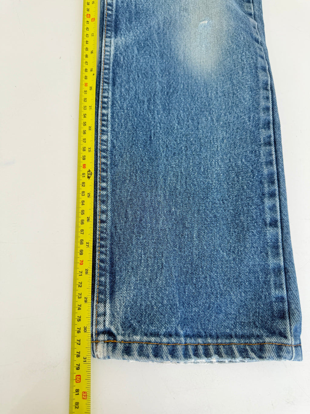 Soft W29 L31 vintage Levis 520 28/29” measured waist dark faded 520s 90s USA denim orange tab
