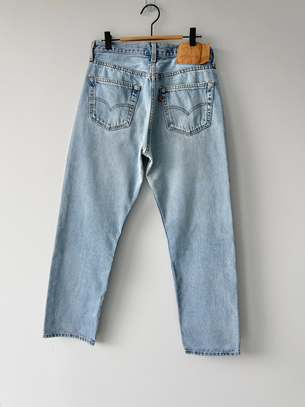 W30 L29 vintage Levis 501 29/30” measured waist light blue 501s made in USA 90s