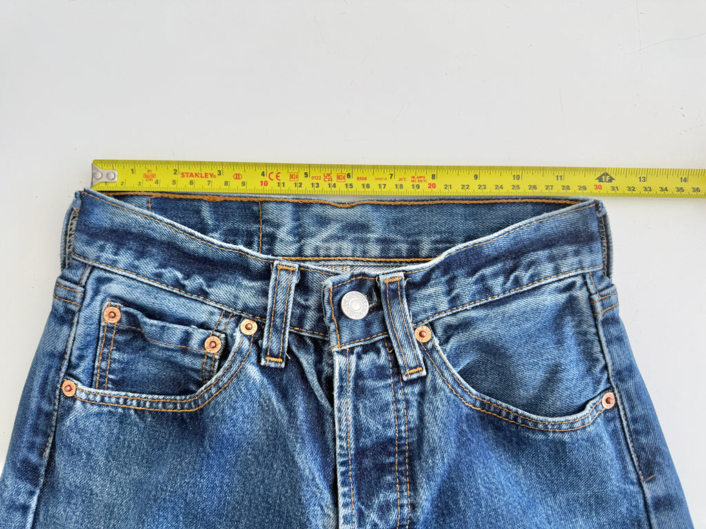 W23 L28 vintage Levis 501 23” measured waist dark indigo faded blue 501s