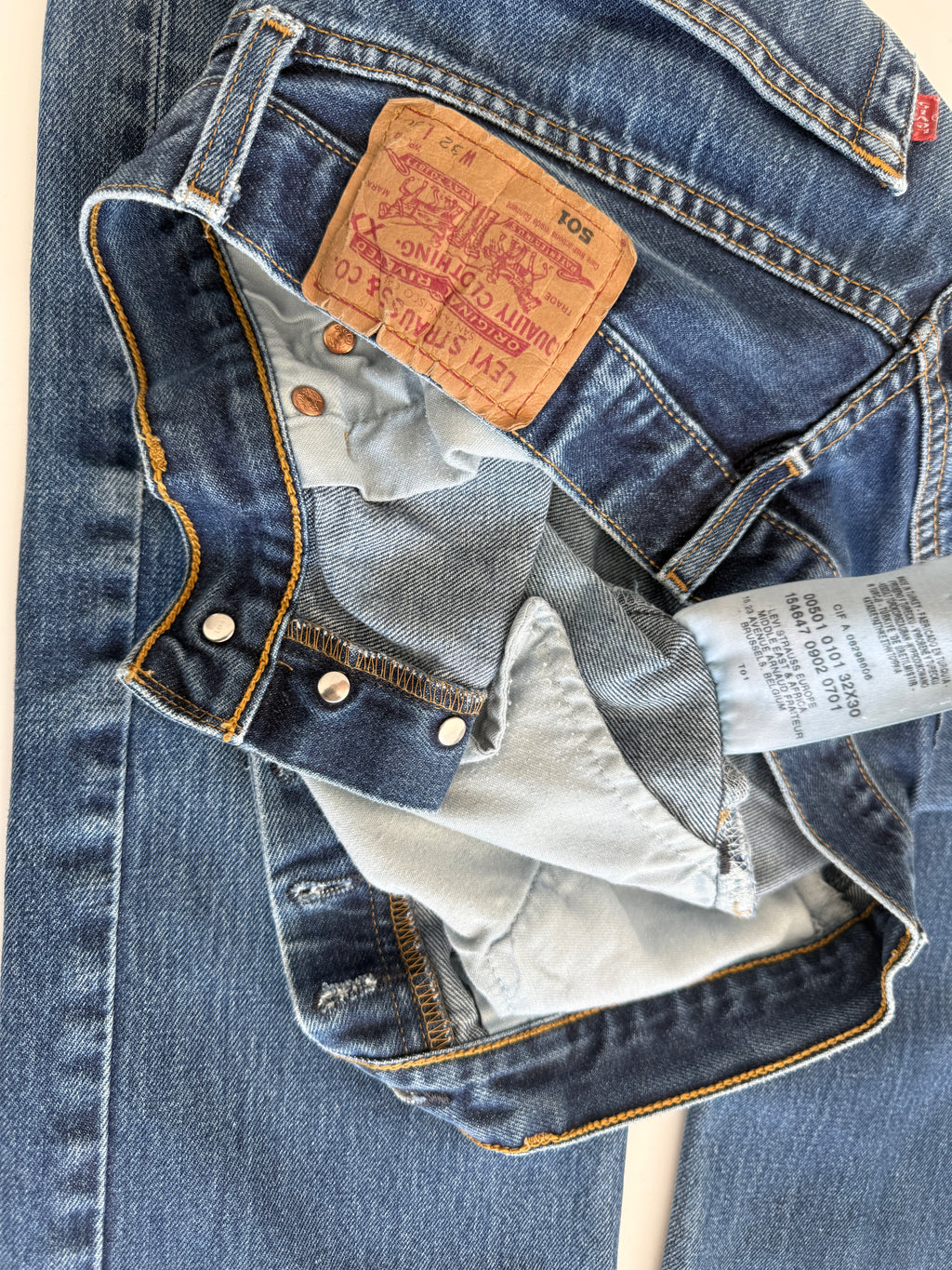 W29 L28 vintage Levis 501s 28/29” measured waist indigo faded blue Y2K  501s