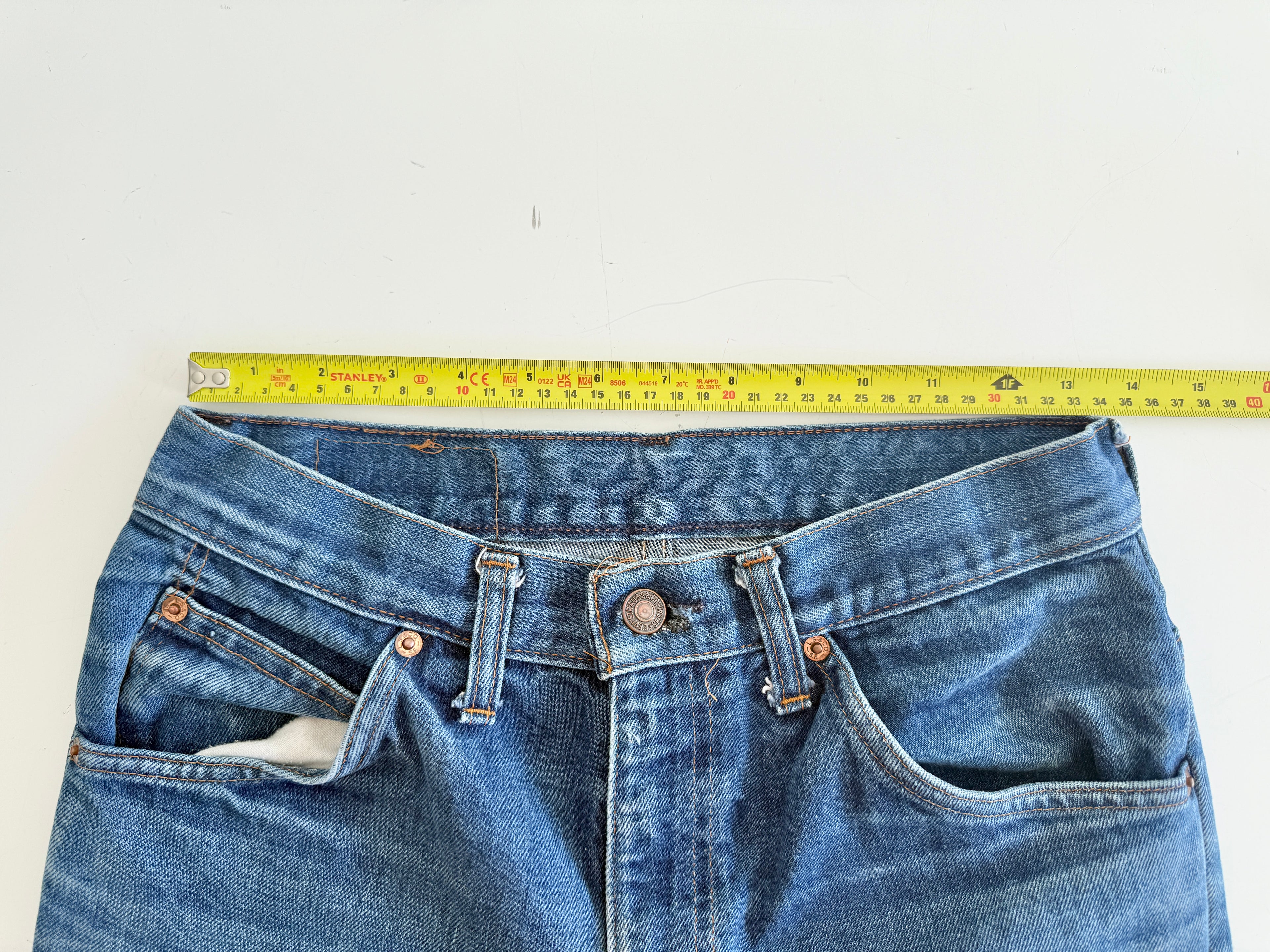 W28 L31 vintage Levis 630 27-28” measured dark blue denim 80s/90s  630s