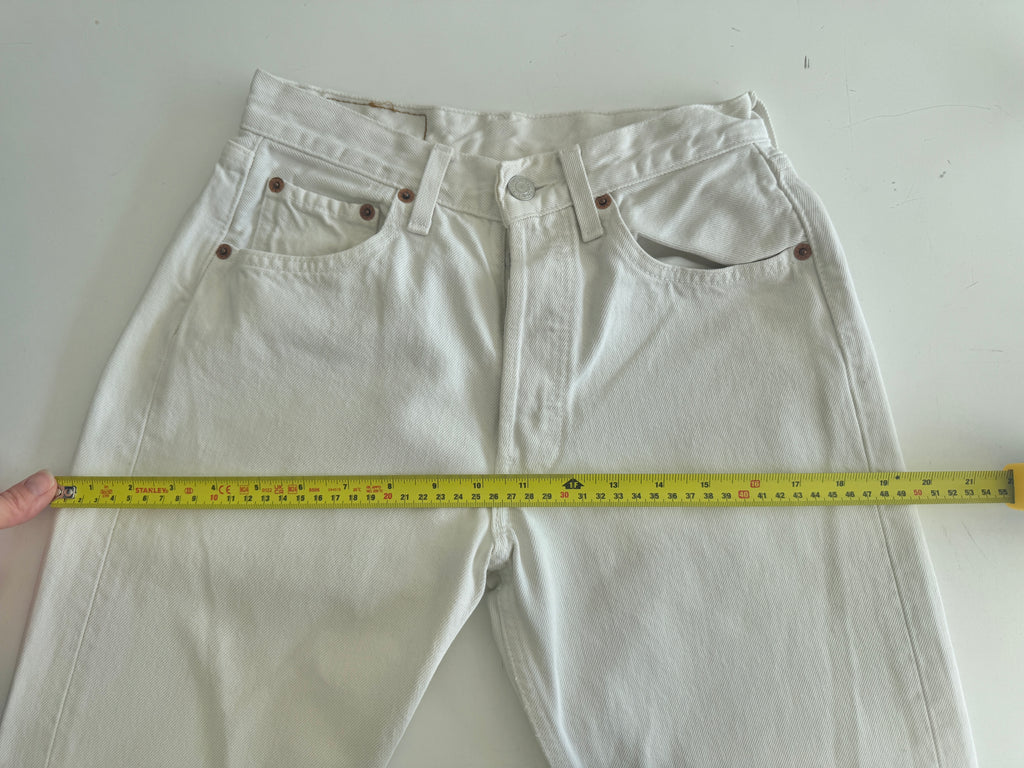 W24 L28 vintage Levis 501 23/24” measured waist white 501s 90s denim