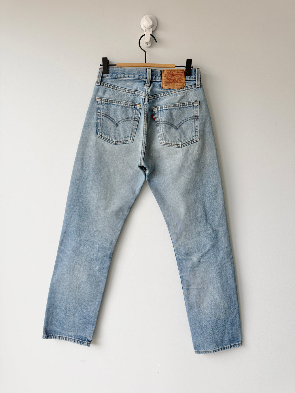 Soft W26 L29 vintage Levis 501 25/26” measured unique faded blue denim Y2K  Levi’s 501s
