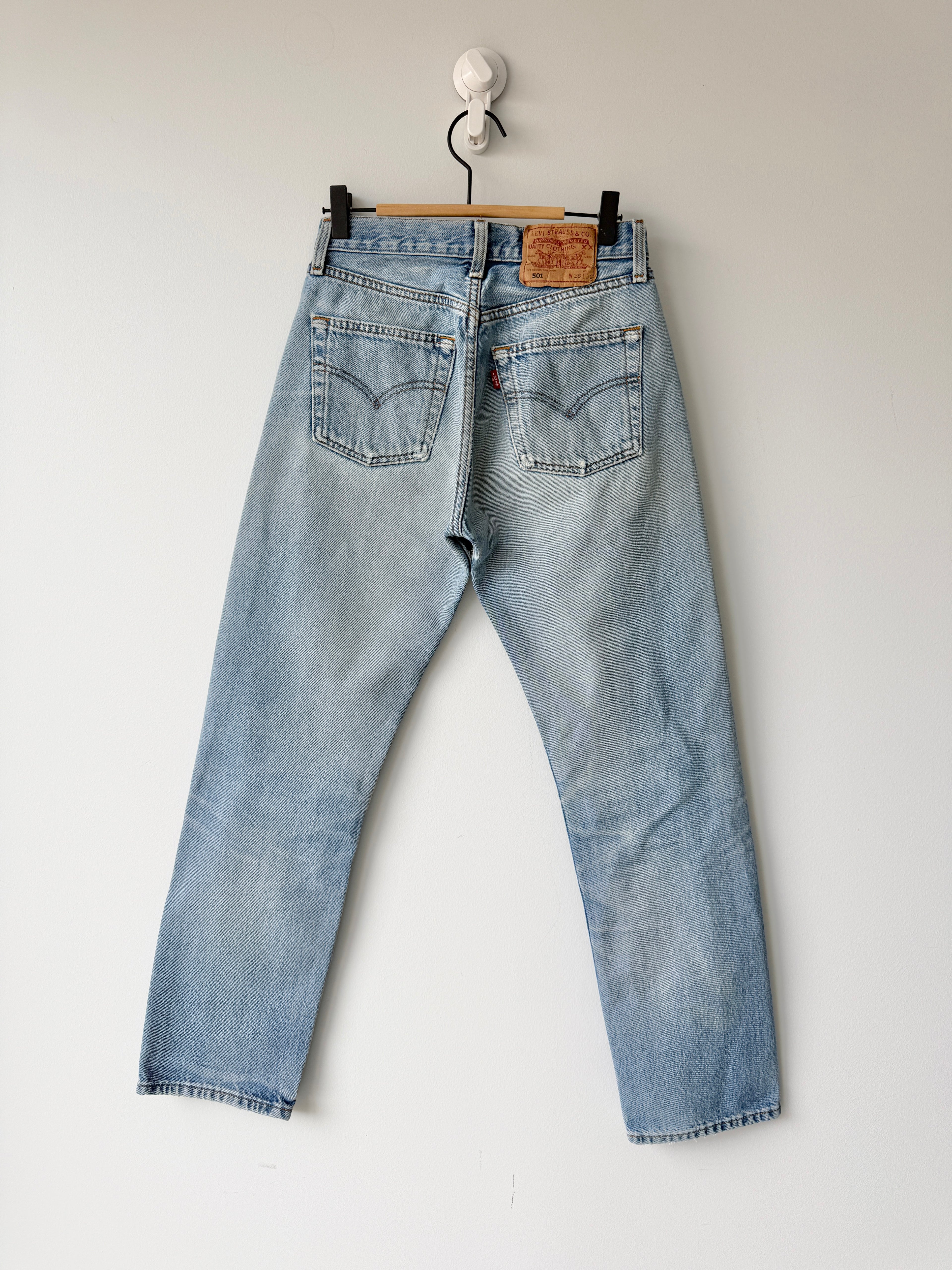 Soft W26 L29 vintage Levis 501 25/26” measured unique faded blue denim Y2K  Levi’s 501s