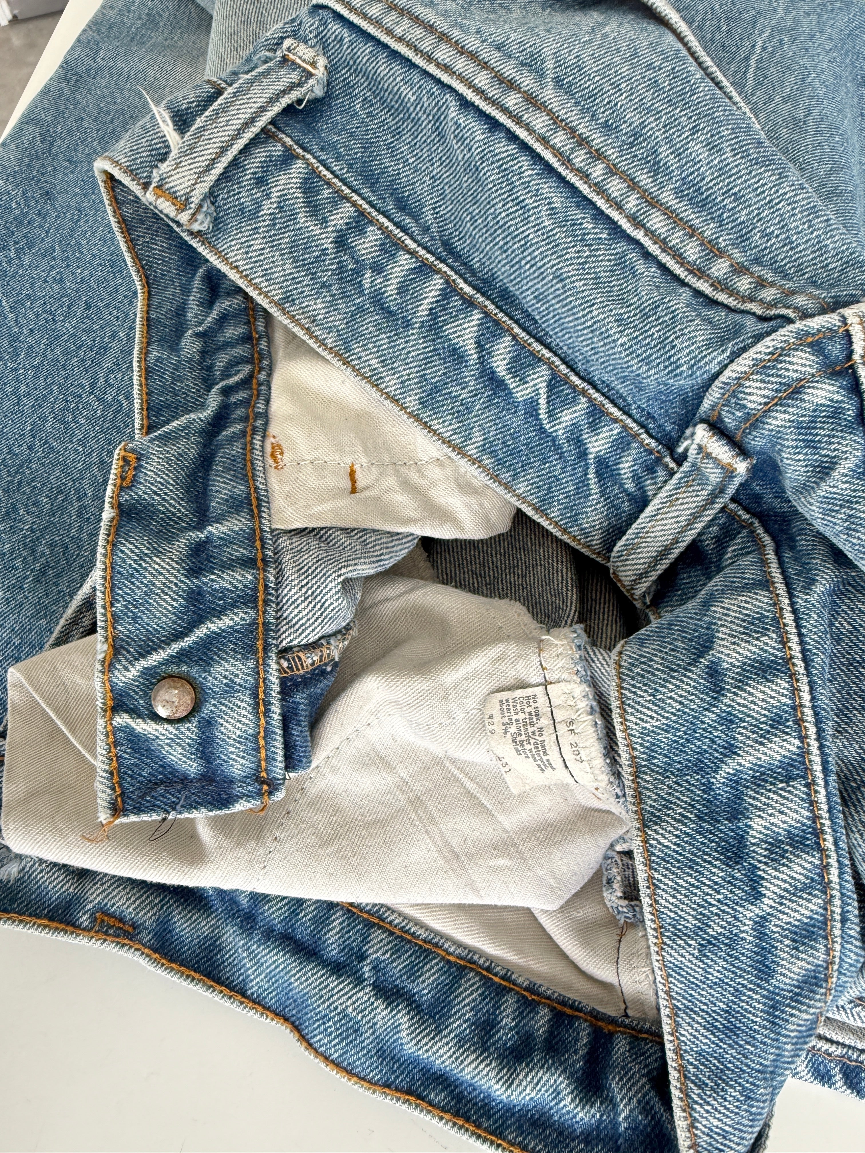 W26 L29 vintage Levis 684 26” measured waist faded blue 684s USA 70s