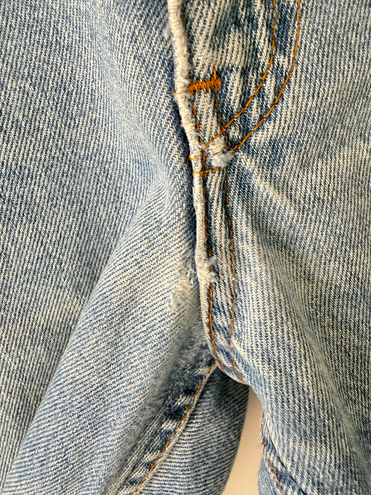 W36 L31 vintage Levis 505 medium blue 35/37” measured waist 501s 90s USA